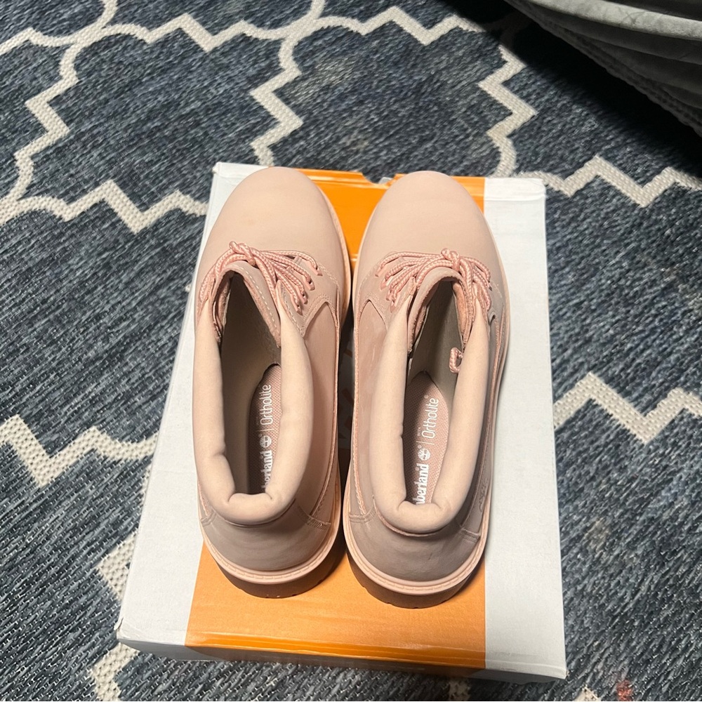 Timberland Women's Blush Nubuck Lace-Up Ankle Boots - Picture 6 of 7